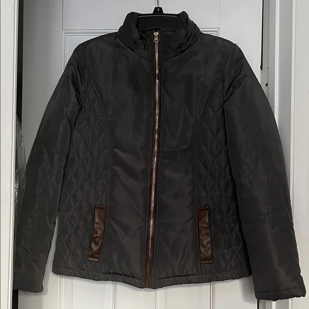 Beverly Hills Polo Club Gray Jacket with Brown Zipper.